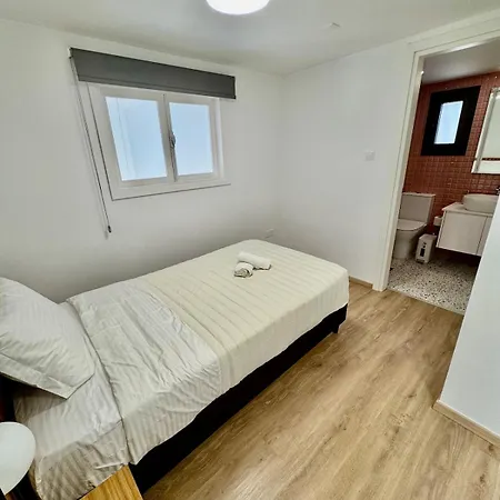 Luxury Maisonette 200 Meter To Sea Apartment