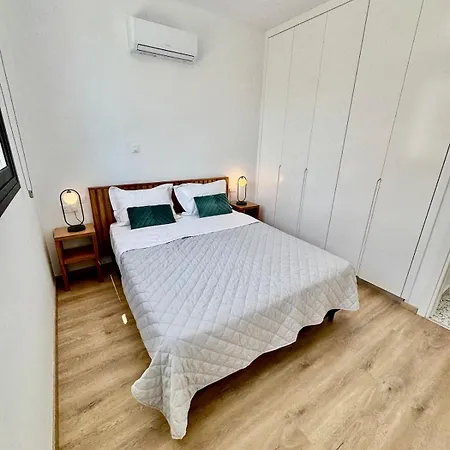 Luxury Maisonette-loft 200 M To Sea With High Quality Working Desk *