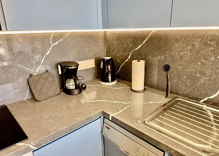 アパート Luxury Maisonette-loft 200 M To Sea With High Quality Working Desk