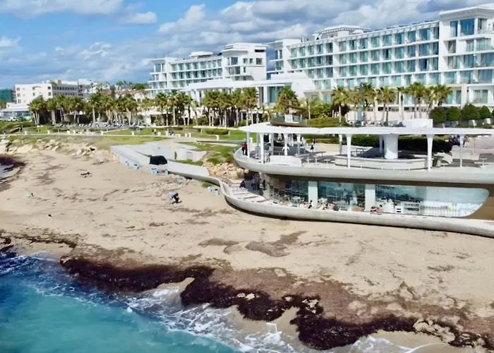 Apartament Luxury Maisonette-loft 200 M To Sea With High Quality Working Desk