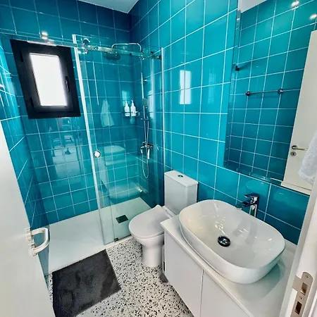 Luxury Maisonette-loft 200 M To Sea With High Quality Working Desk * Paphos