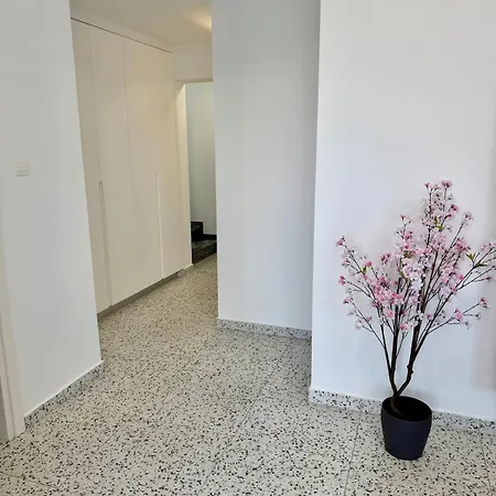 Lägenhet Luxury Maisonette-loft 200 M To Sea With High Quality Working Desk