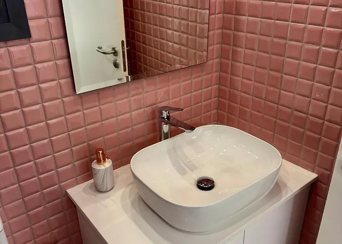 Luxury Maisonette-loft 200 M To Sea With High Quality Working Desk