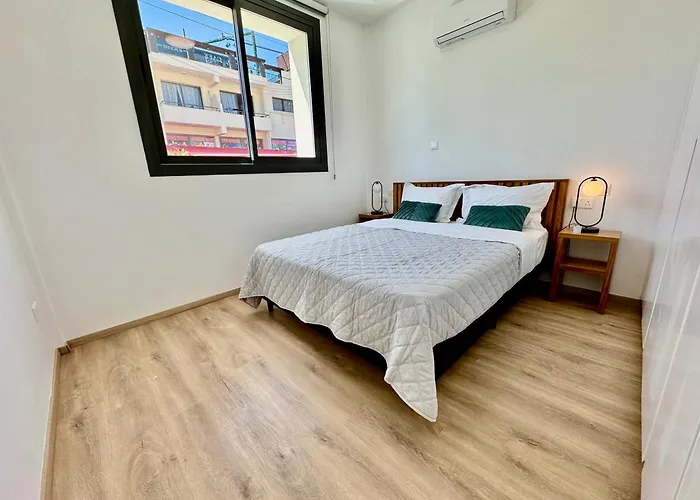 Luxury Maisonette-loft 200 M To Sea With High Quality Working Desk