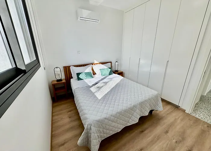 Lejlighed Luxury Maisonette-loft 200 M To Sea With High Quality Working Desk Paphos