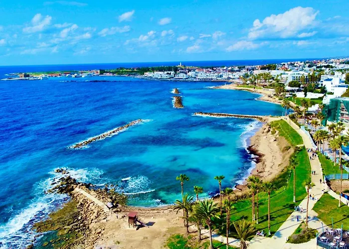 Luxury Maisonette-loft 200 M To Sea With High Quality Working Desk Lejlighed Paphos